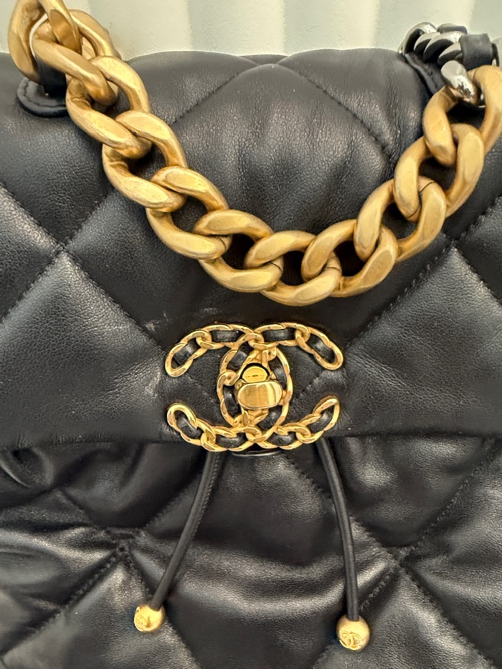 CHANEL 19 Black Quilted Leather Backpack with Mixed Metal Chain Trim - Picture 4 of 7